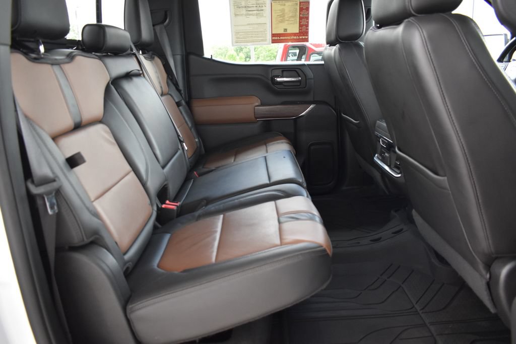 Used 2020 Chevrolet Silverado 1500 High Country w/ Technology Package AWD/4WD image 16