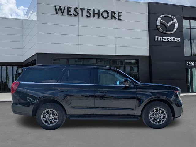 Used 2025 Ford Expedition Active AWD/4WD image 2