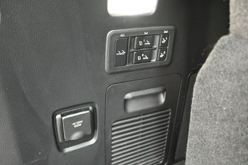 Used 2025 Lexus LX 600 4WD w/ Luxury Package image 27