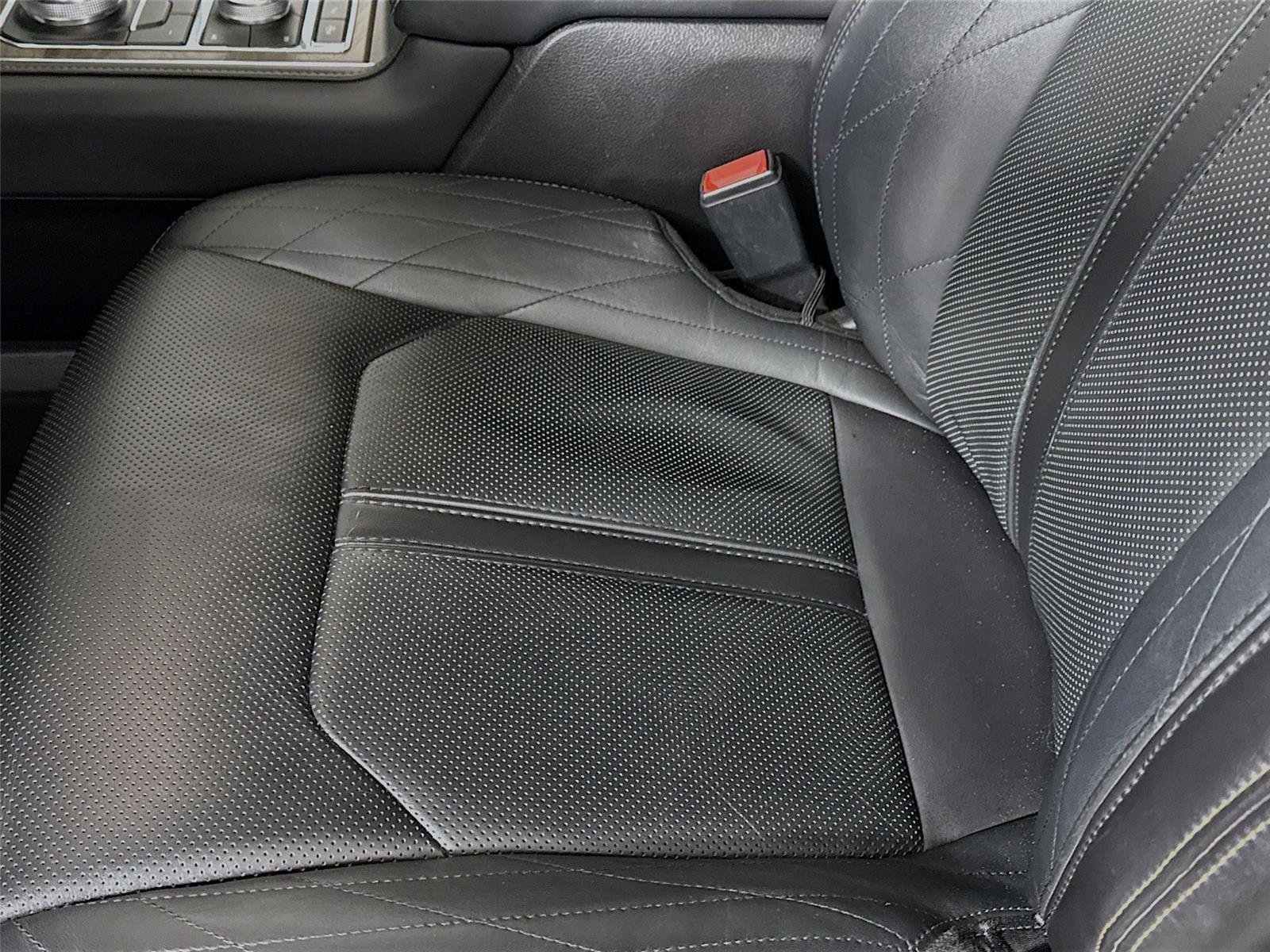 Used 2019 Ford Expedition Platinum image 14