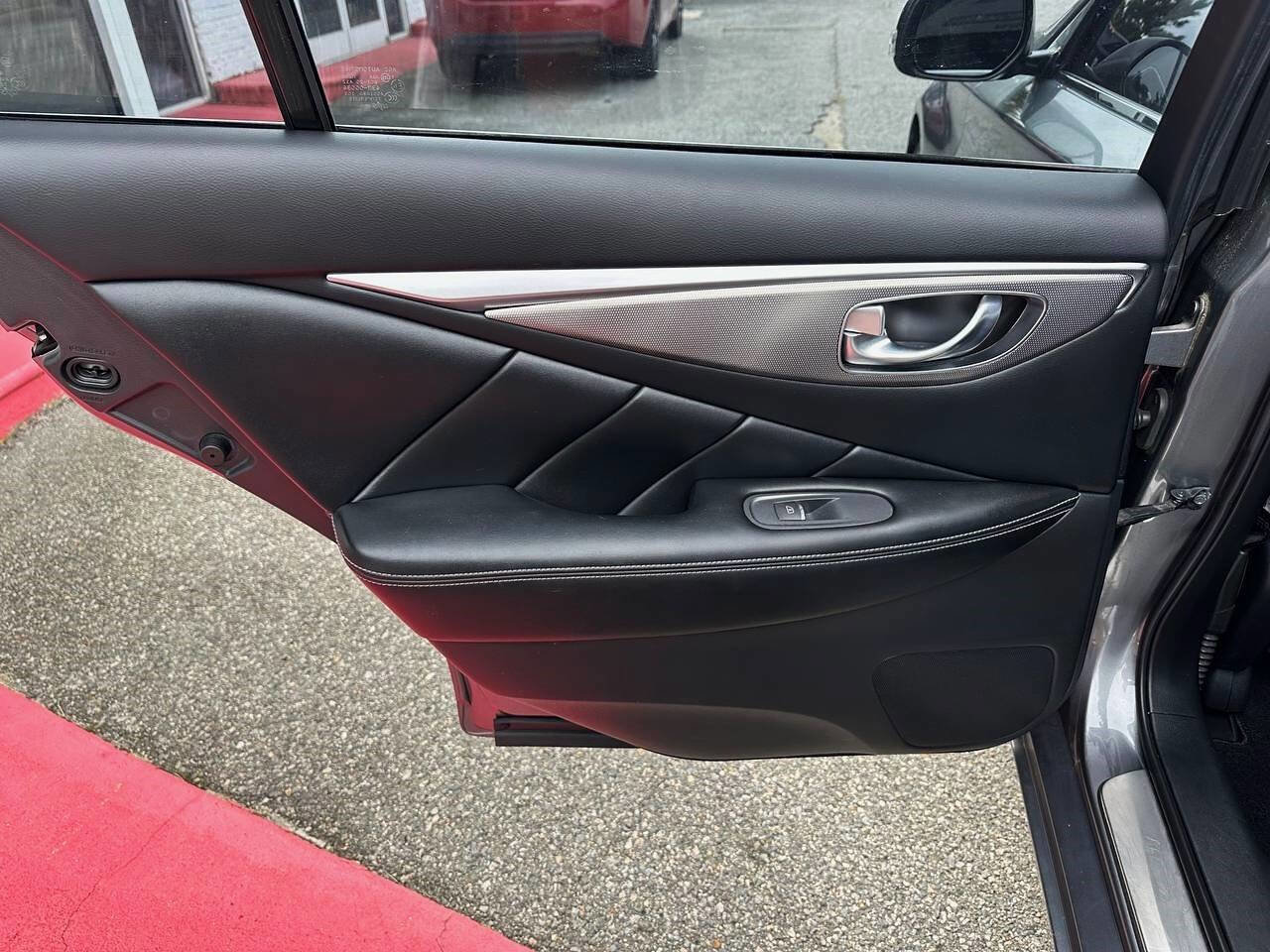 Used 2017 INFINITI Q50 Red Sport 400 image 18