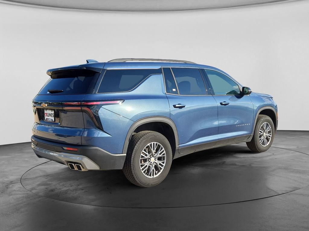 Used 2025 Chevrolet Traverse LT AWD/4WD image 10