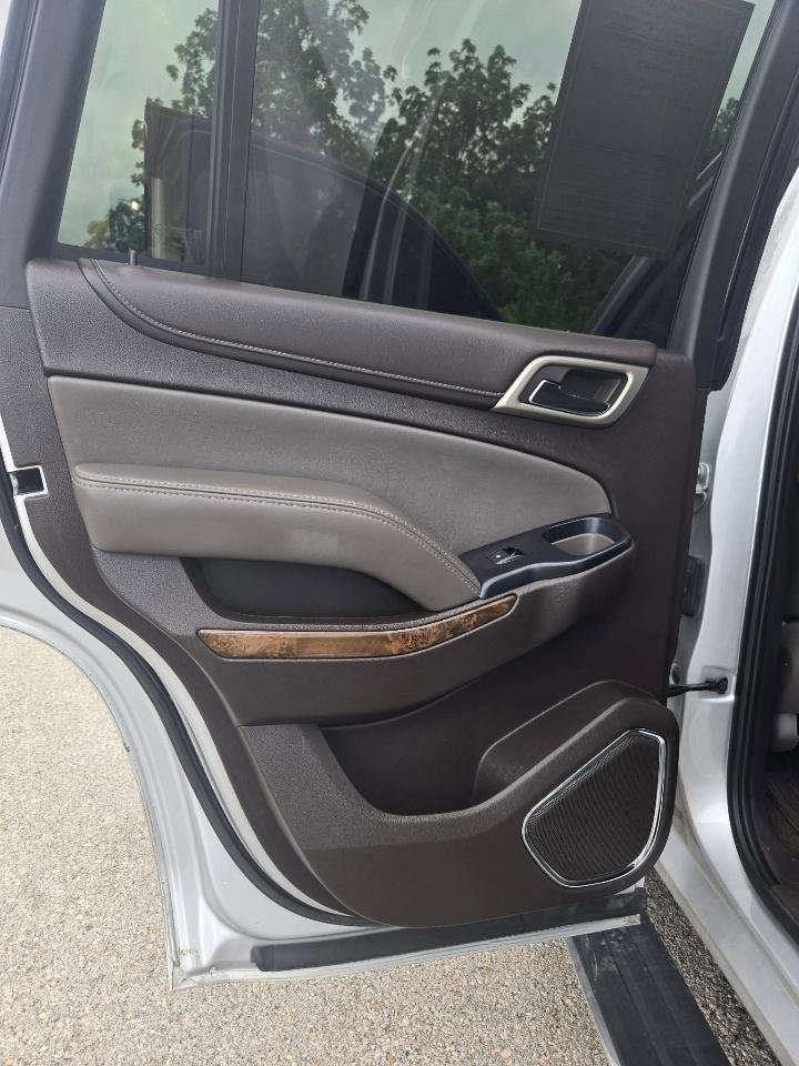 Used 2015 GMC Yukon Denali w/ Premium Package AWD/4WD image 27