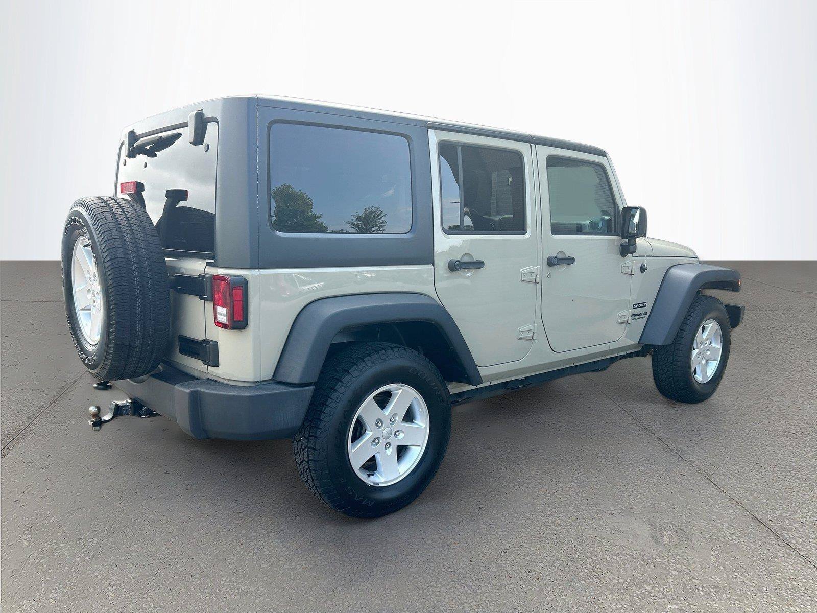 Used 2017 Jeep Wrangler Unlimited Sport w/ Quick Order Package 24S AWD/4WD image 4
