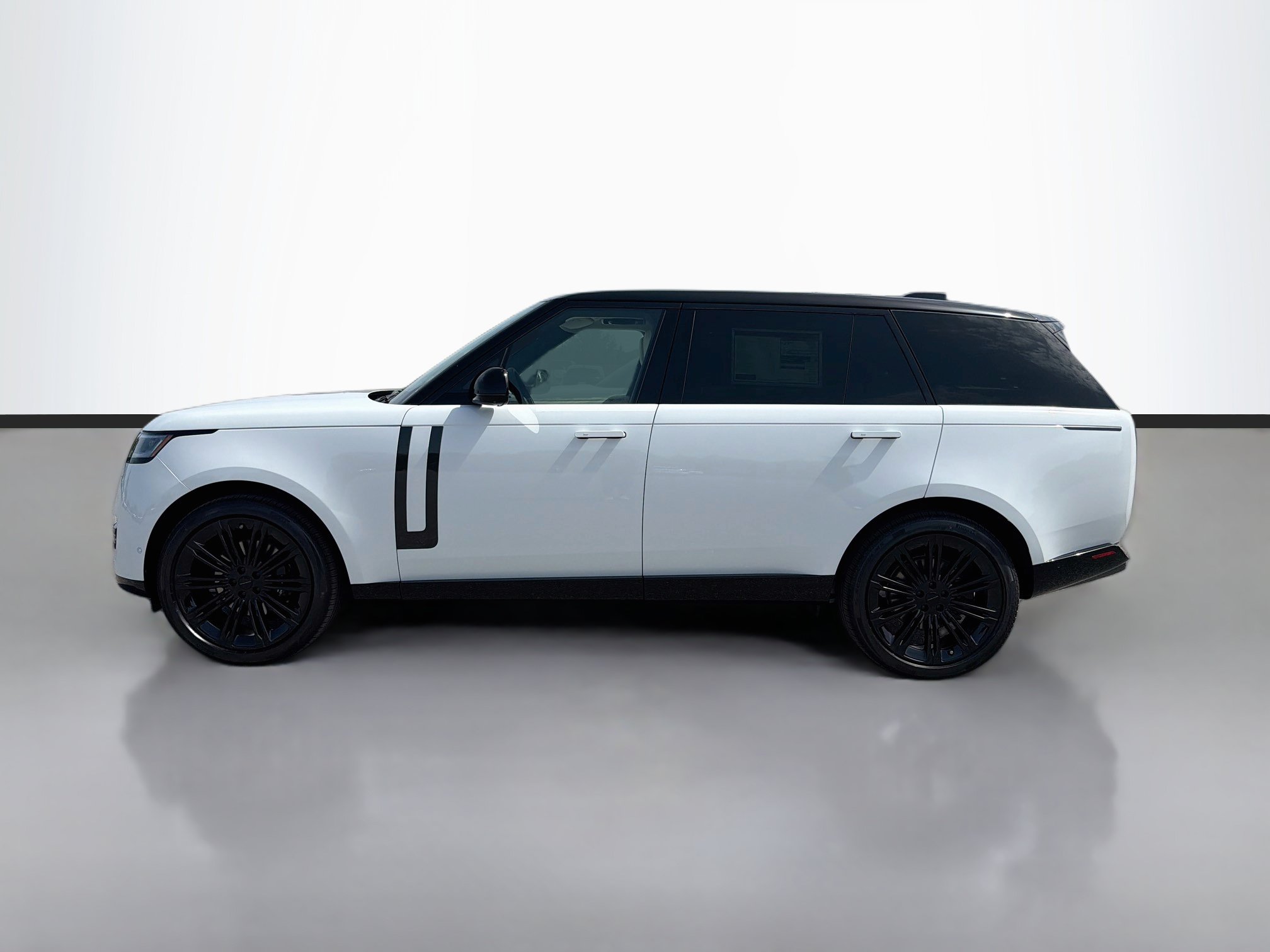 New 2026 Land Rover Range Rover Long Wheelbase SE AWD/4WD image 2