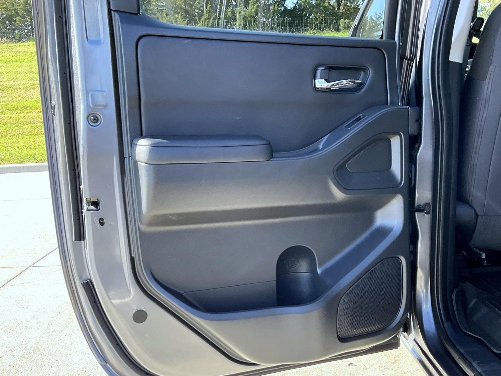 Used 2024 Nissan Frontier SV w/ Technology Package AWD/4WD image 22