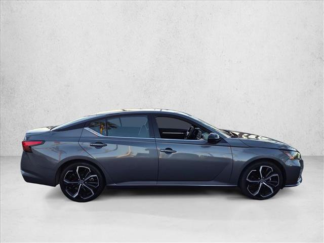 Used 2024 Nissan Altima 2.5 SR FWD image 4