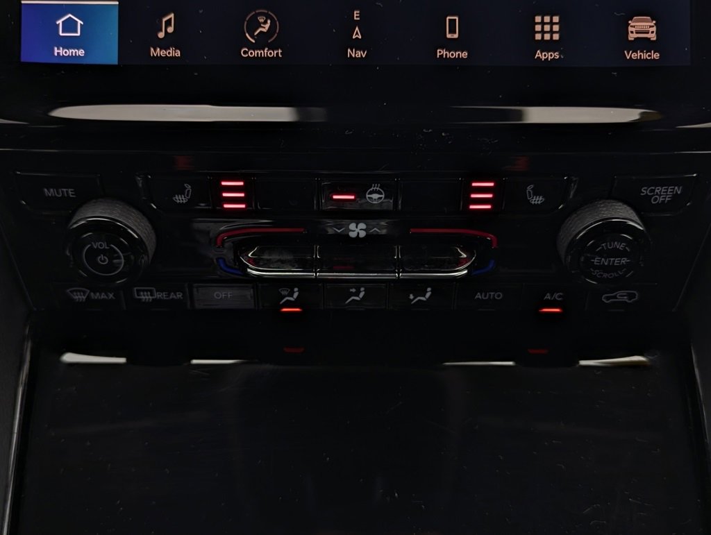 Used 2023 Jeep Grand Cherokee Limited image 39