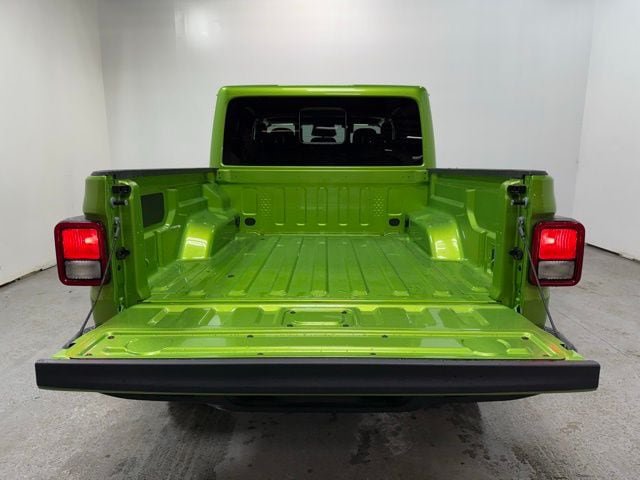 New 2026 Jeep Gladiator Sport AWD/4WD image 8