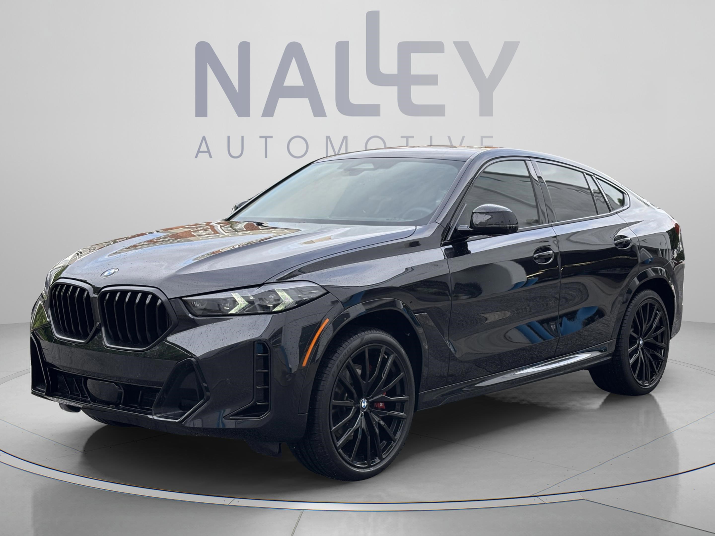 Used 2026 BMW X6 xDrive40i w/ Executive Package AWD/4WD image 2