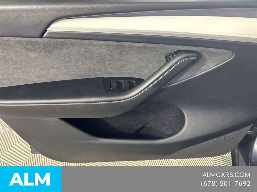 Used 2024 Tesla Model Y Long Range image 14