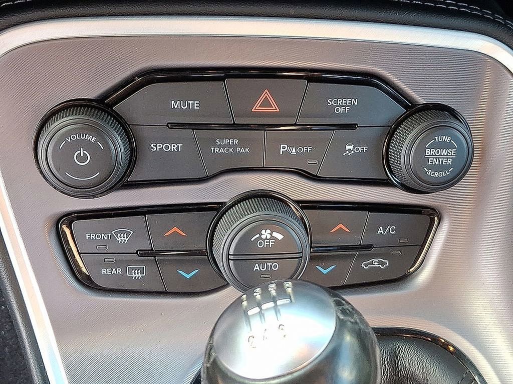 Used 2022 Dodge Challenger R/T w/ Plus Package image 13