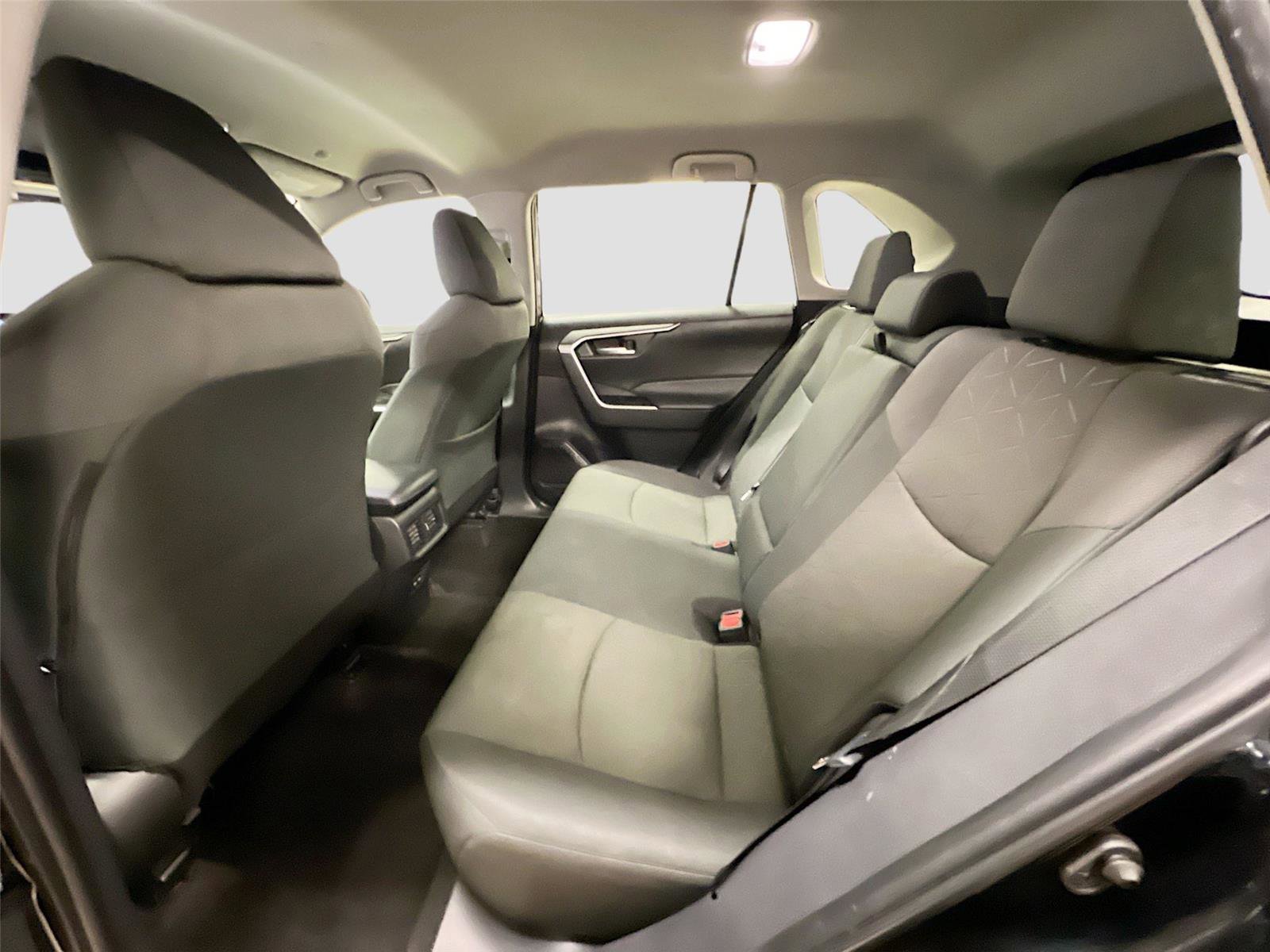 Used 2023 Toyota RAV4 XLE image 23