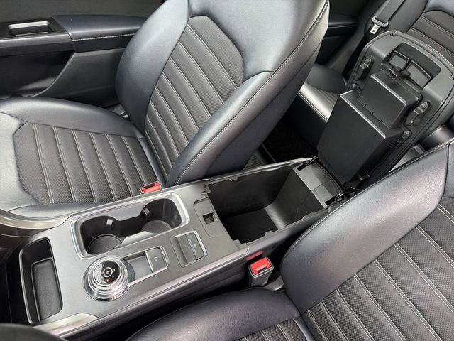 Used 2017 Ford Fusion SE w/ Equipment Group 201A image 22