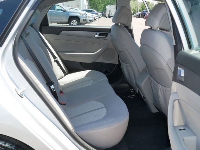 Used 2016 Hyundai Sonata SE FWD image 18