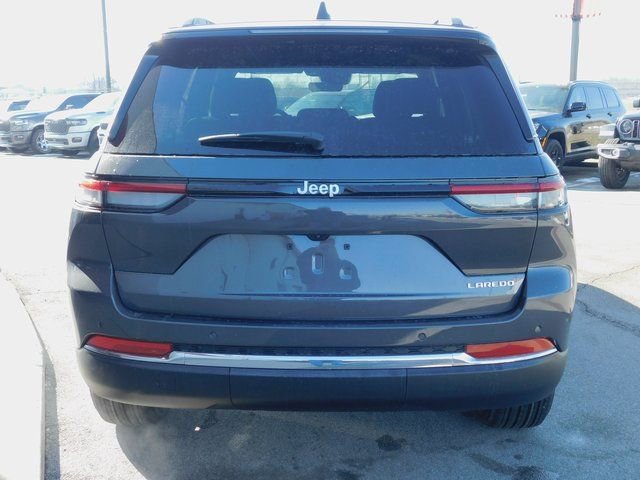 New 2026 Jeep Grand Cherokee Laredo w/ Trailer Tow Package RWD image 25