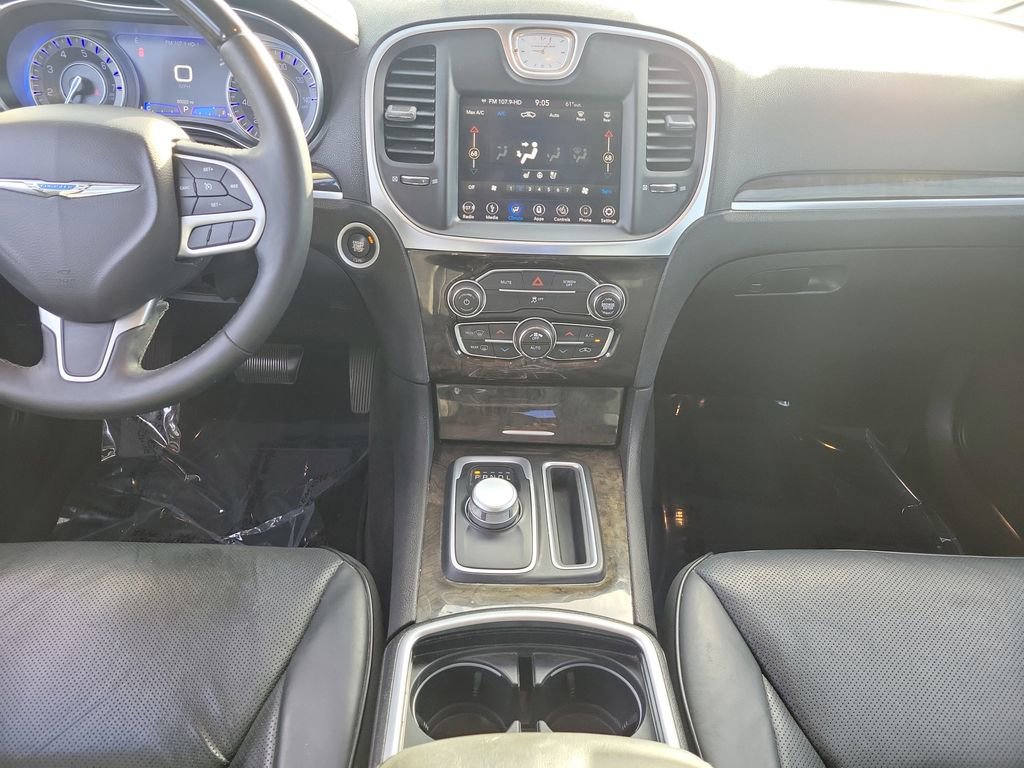 Used 2019 Chrysler 300 Limited image 17