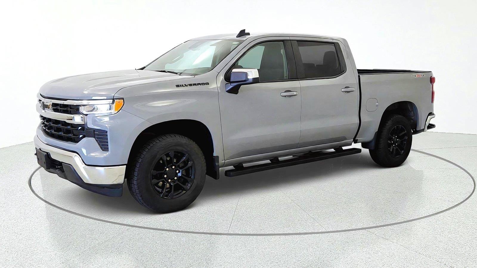 Used 2024 Chevrolet Silverado 1500 LT AWD/4WD image 4