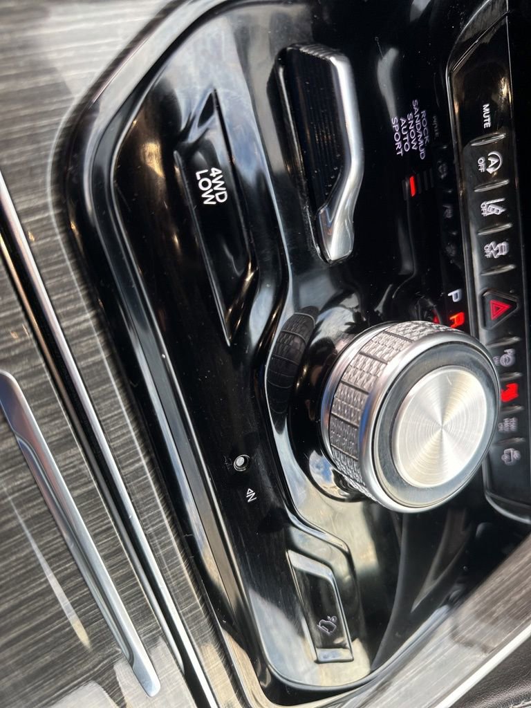 Used 2022 Jeep Wagoneer Series III w/ Convenience Group I image 19