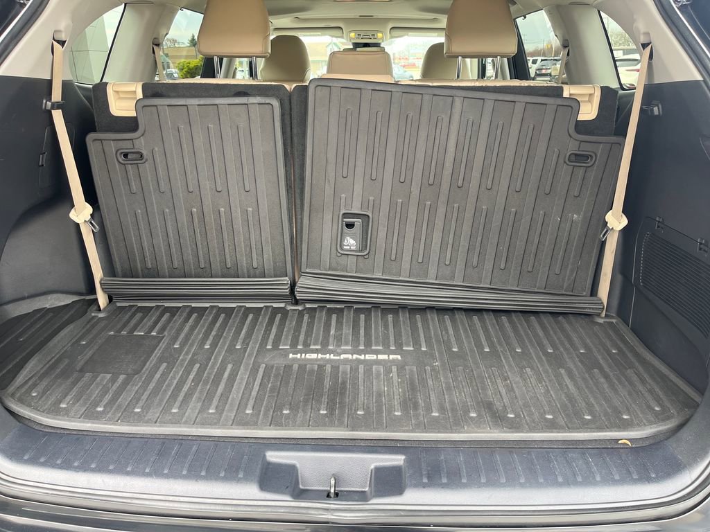 Certified 2020 Toyota Highlander XLE image 22