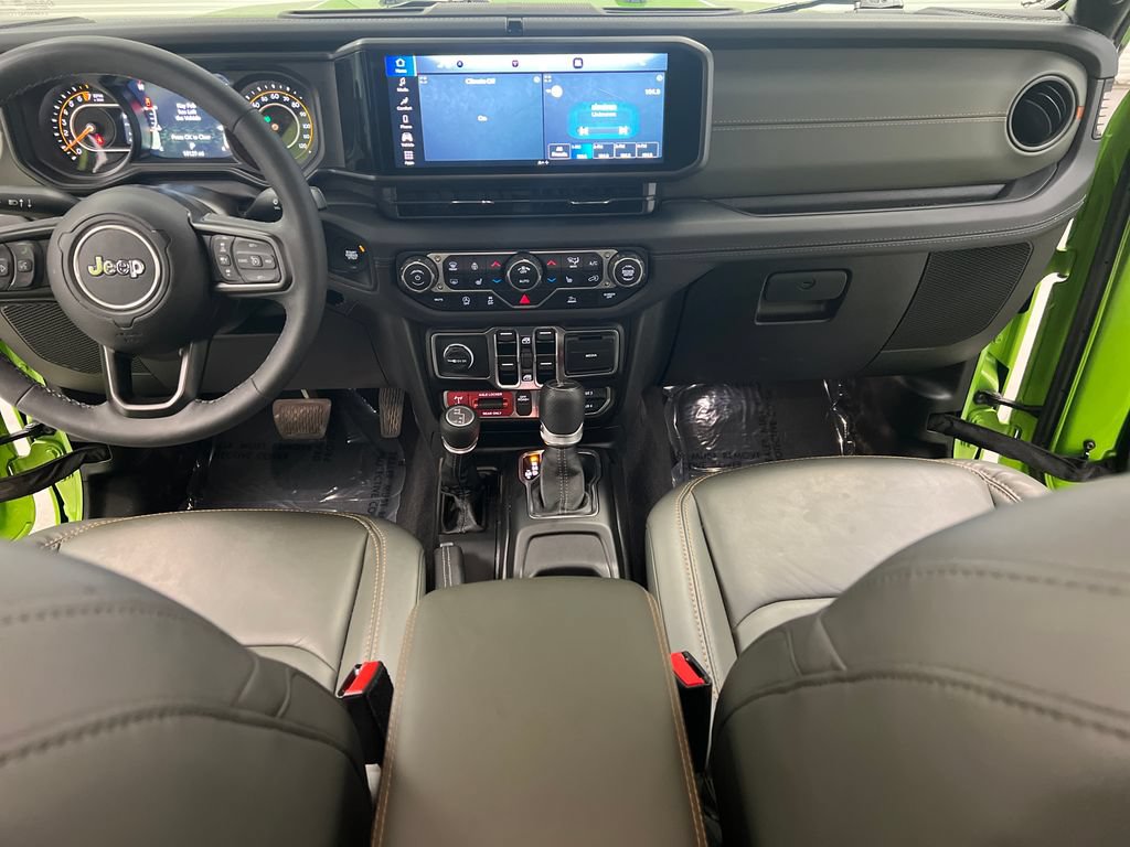 Used 2025 Jeep Gladiator Mojave w/ Convenience Group AWD/4WD image 35