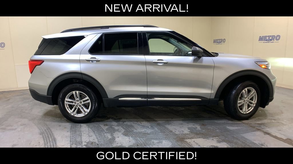 Used 2022 Ford Explorer XLT w/ Equipment Group 202A AWD/4WD image 2