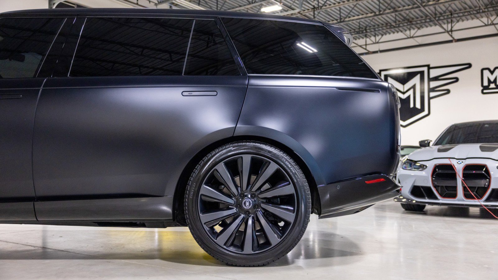 Used 2024 Land Rover Range Rover SV image 16