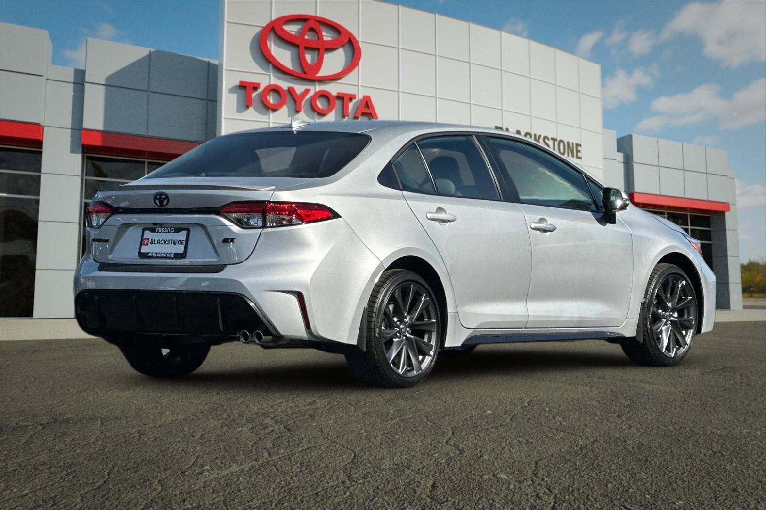 Certified 2026 Toyota Corolla SE w/ SE Package FWD image 3