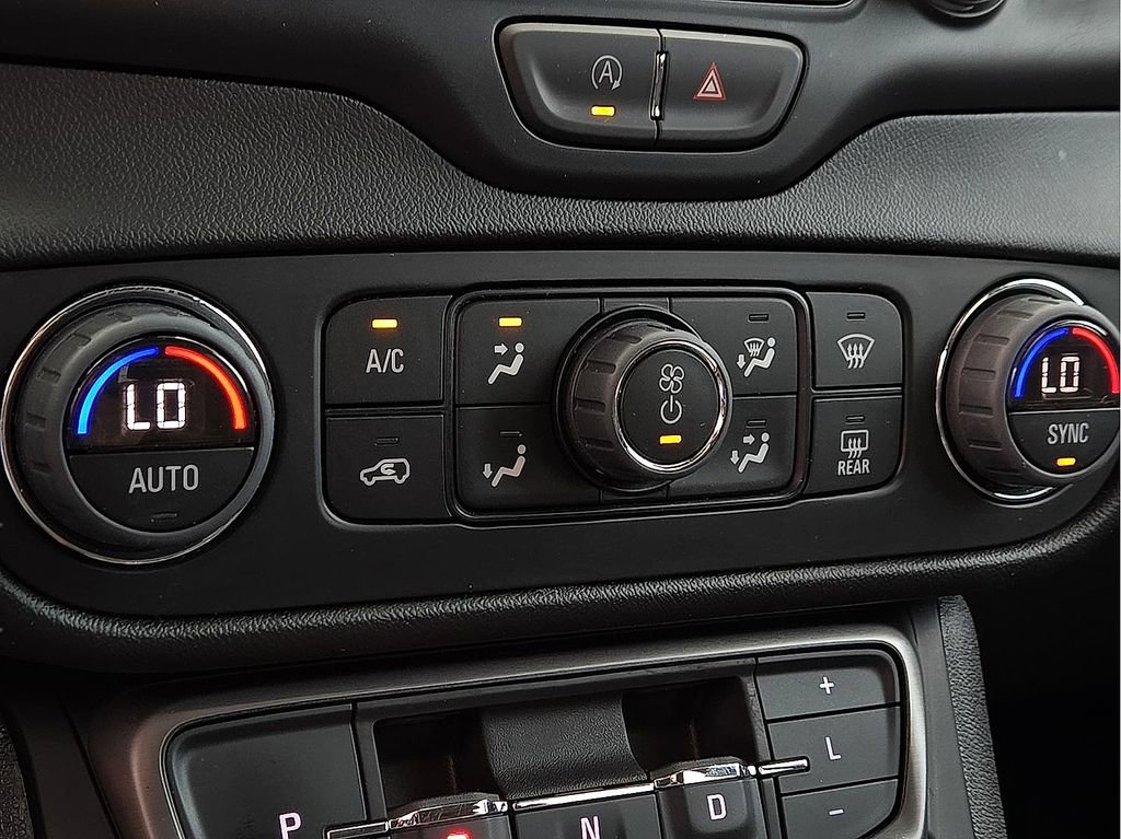 Used 2024 GMC Terrain AT4 w/ Tech Package AWD/4WD image 14