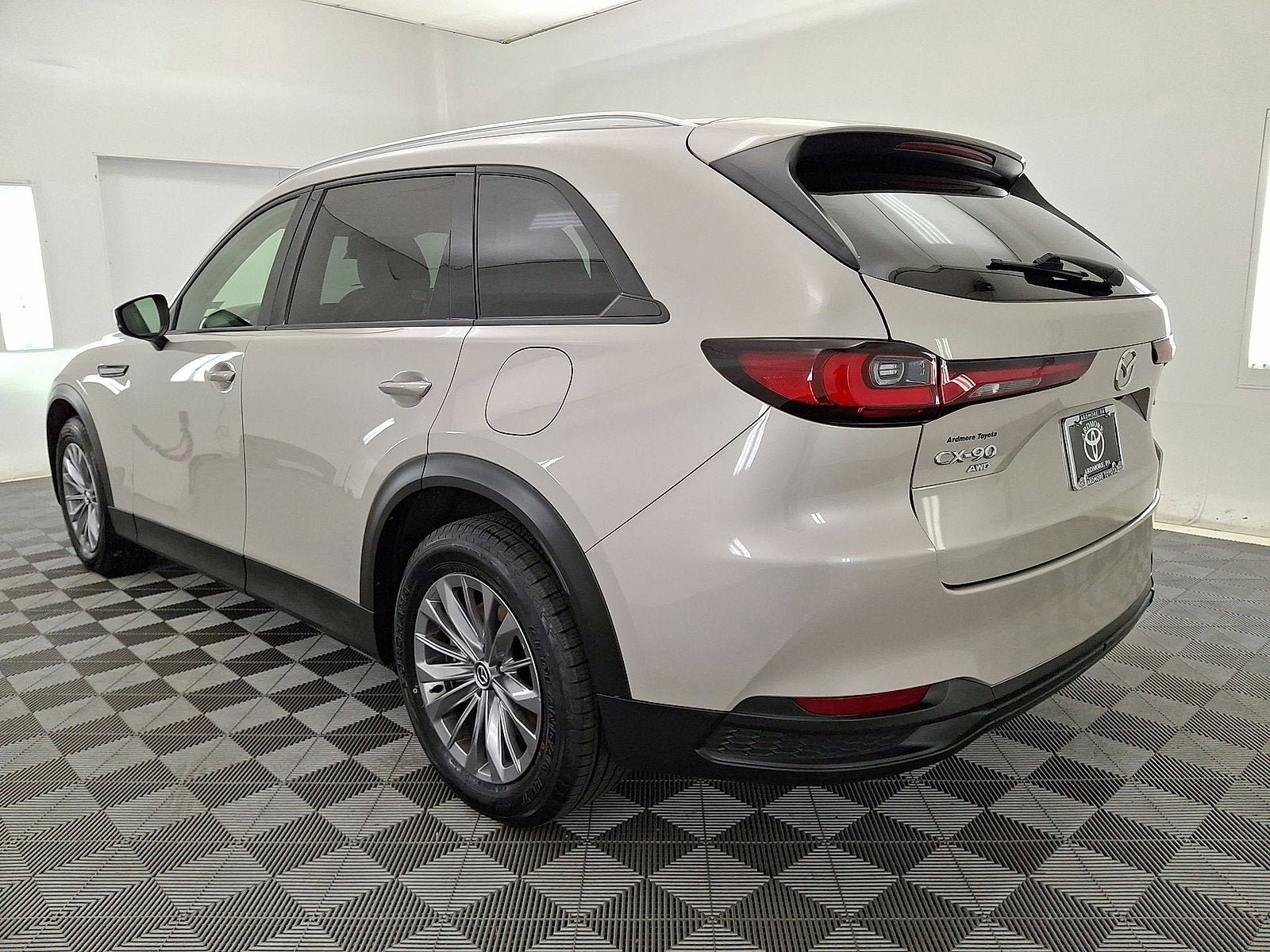 Used 2024 MAZDA CX-90 3.3 Turbo w/ Preferred Plus AWD/4WD image 22