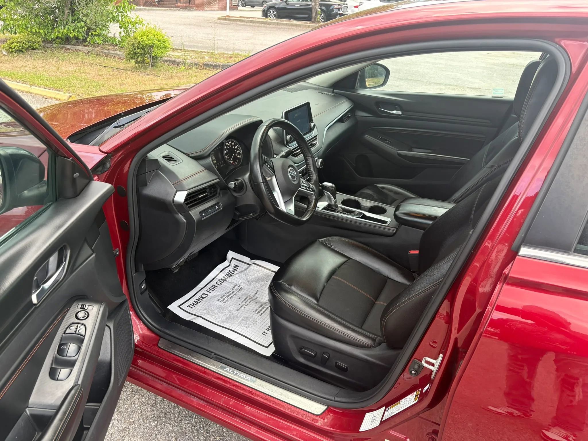 Used 2021 Nissan Altima 2.0 SR image 2