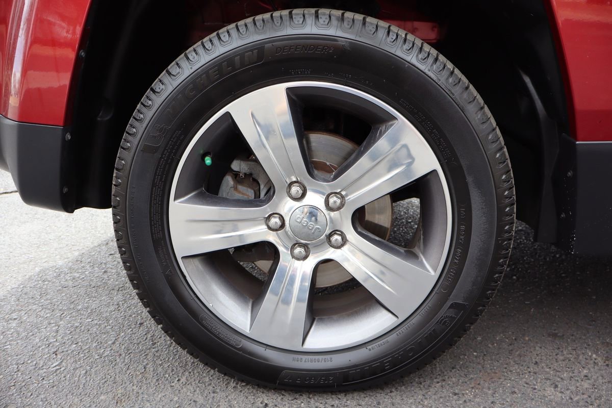 Used 2016 Jeep Patriot High Altitude image 40