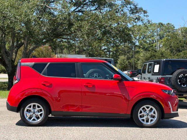 Used 2024 Kia Soul LX w/ Option Group 015 FWD image 6