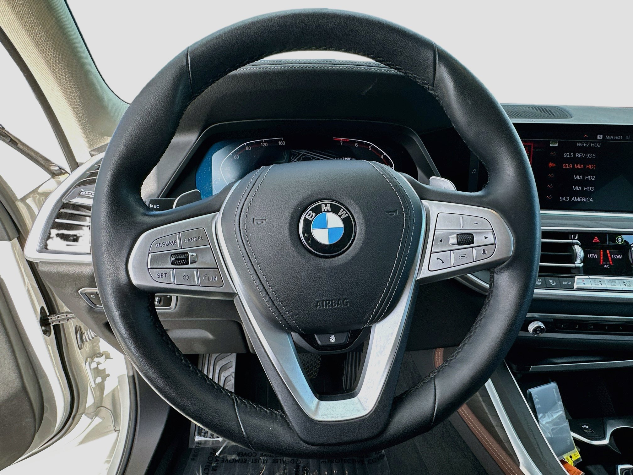 Used 2020 BMW X7 xDrive40i w/ Premium Package AWD/4WD image 11