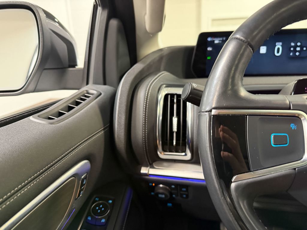 Used 2025 Ford Expedition Max Platinum image 78