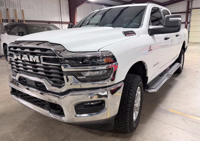 Used 2025 RAM 2500 Big Horn AWD/4WD image 7