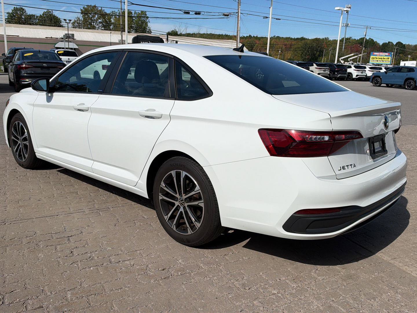 Used 2024 Volkswagen Jetta Sport FWD image 4