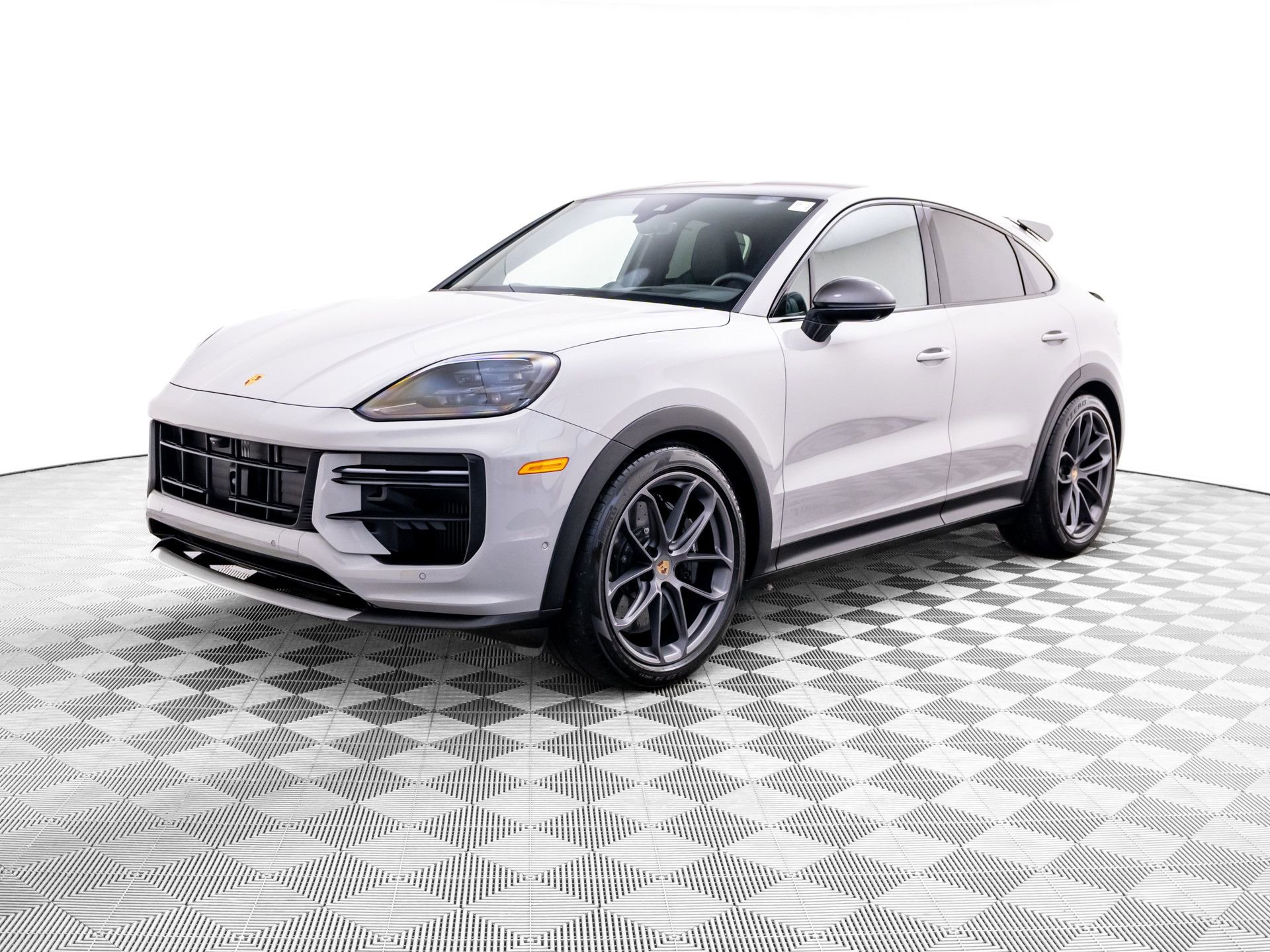 Certified 2025 Porsche Cayenne Turbo GT image 1