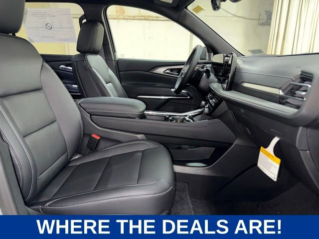 New 2026 Chevrolet Traverse LT w/ Driver Confidence Package AWD/4WD image 24
