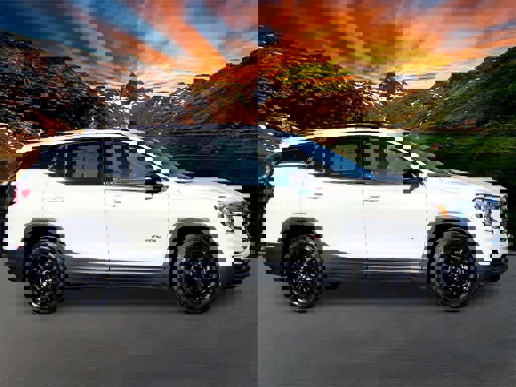 Used 2023 GMC Terrain AT4 image 7