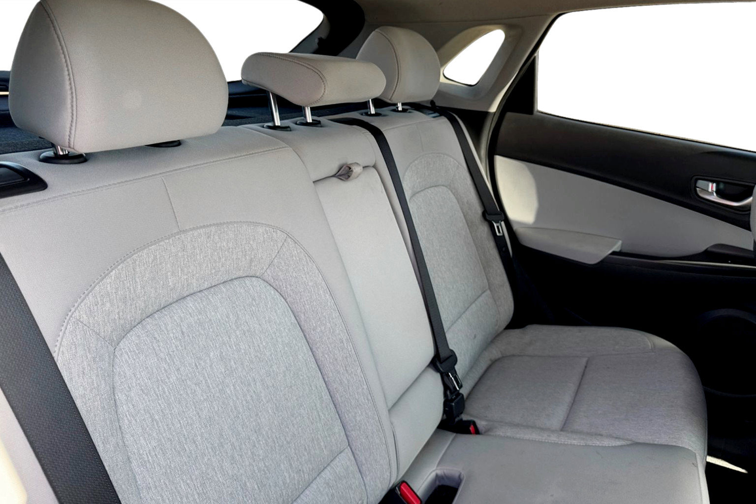 Used 2023 Hyundai Kona SE w/ Cargo Package image 18