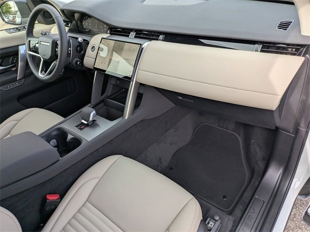 New 2025 Land Rover Discovery Sport S image 19