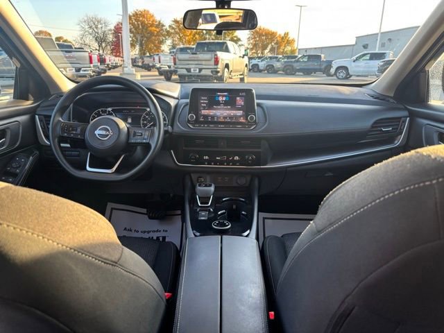 Used 2024 Nissan Rogue SV image 19
