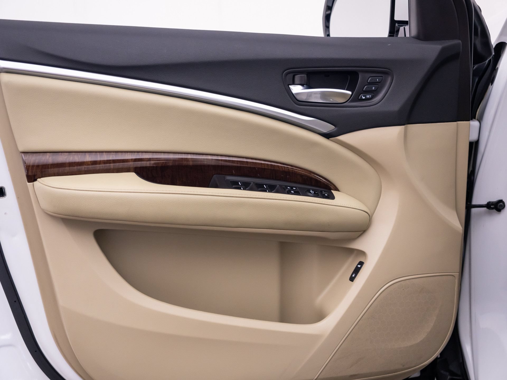 Used 2020 Acura MDX SH-AWD image 13