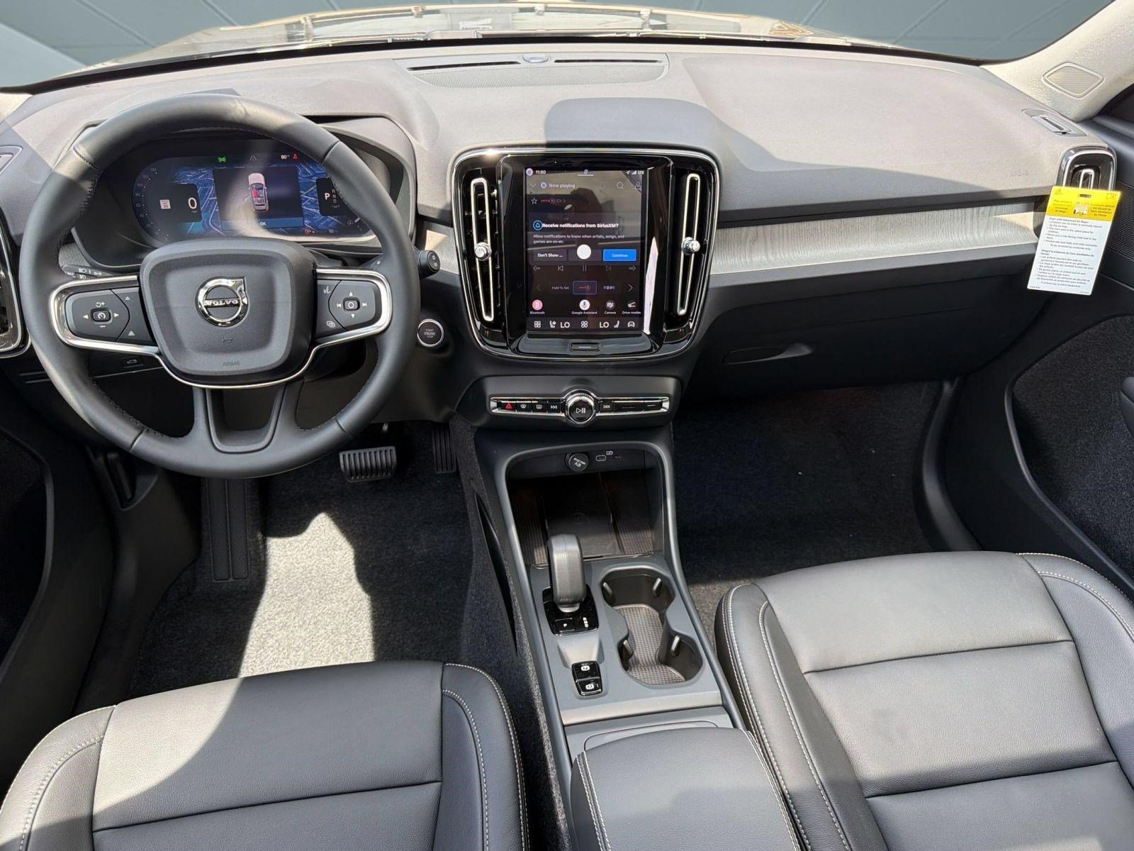New 2026 Volvo XC40 B5 Core w/ Climate Package AWD/4WD image 15