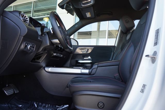 Certified 2022 Mercedes-Benz GLB 35 AMG 4MATIC image 30