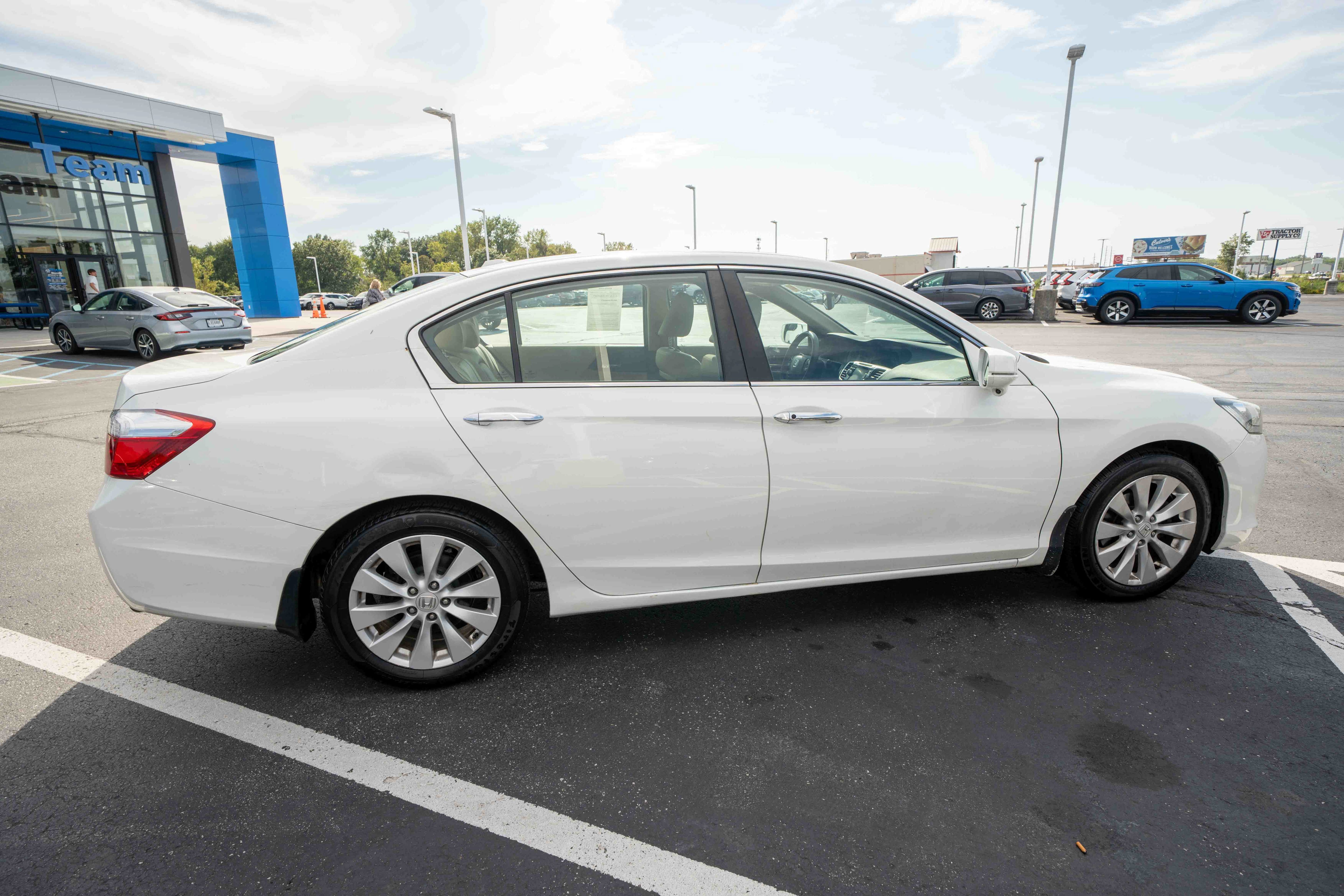Used 2013 Honda Accord EX-L image 6