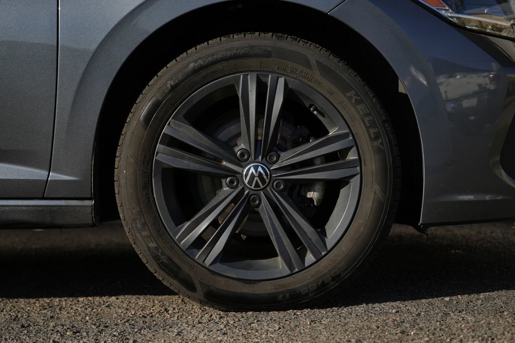 Used 2023 Volkswagen Jetta SE FWD image 12