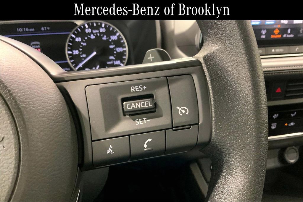 Used 2024 Nissan Rogue S image 23