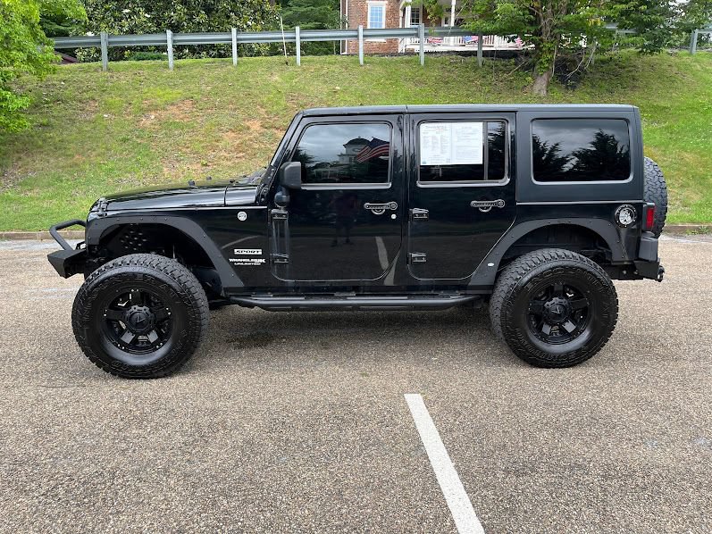 Used 2018 Jeep Wrangler Unlimited Sport S AWD/4WD image 18